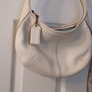 2 COACH SHOULDER BAGS